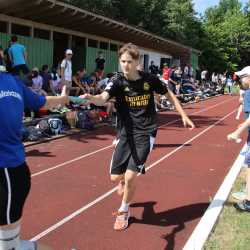 Fair Play und Teamgeist beim Sportfest der Klassen 5 bis 8 Fair Play und Teamgeist beim Sportfest der Klassen 5 bis 8