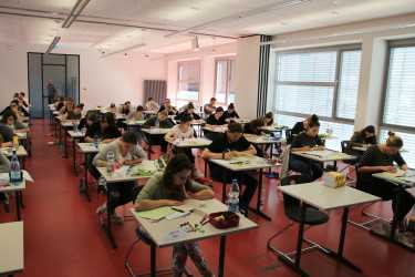 Fast 50 Prüfungen für fünf verschiedene Abschlüsse Fast 50 Prüfungen für fünf verschiedene Abschlüsse