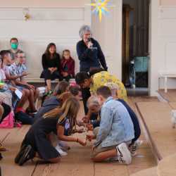 Freudiges Wiedersehen und neue Gesichter beim Start ins neue Schuljahr Freudiges Wiedersehen und neue Gesichter beim Start ins neue Schuljahr