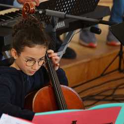 Frühjahrskonzert lockt die Sonne hervor Frühjahrskonzert lockt die Sonne hervor