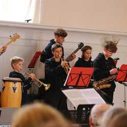 Frühjahrskonzert lockt die Sonne hervor Frühjahrskonzert lockt die Sonne hervor