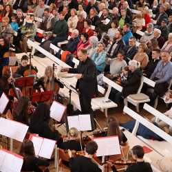 Frühjahrskonzert lockt die Sonne hervor Frühjahrskonzert lockt die Sonne hervor
