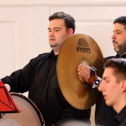Frühjahrskonzert lockt die Sonne hervor Frühjahrskonzert lockt die Sonne hervor