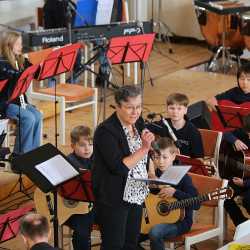 Frühjahrskonzert lockt die Sonne hervor Frühjahrskonzert lockt die Sonne hervor