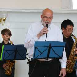 Frühlingskonzert mit bunter Vielfalt verschiedener Stilrichtungen Frühlingskonzert mit bunter Vielfalt verschiedener Stilrichtungen