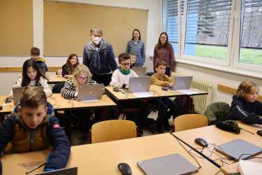 Fünftklässler nehmen an bisher größter Bildungsstudie teil Fünftklässler nehmen an bisher größter Bildungsstudie teil