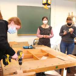 Geballtes Wissen und viel Spaß ums Thema Wildbienen Geballtes Wissen und viel Spaß ums Thema Wildbienen