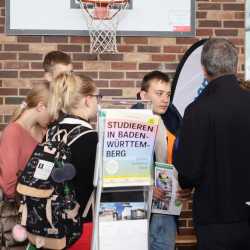 Gelungener Auftakt zur neuen Berufsfindungsmesse Gelungener Auftakt zur neuen Berufsfindungsmesse