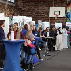Gelungener Auftakt zur neuen Berufsfindungsmesse Gelungener Auftakt zur neuen Berufsfindungsmesse