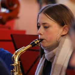 Gemeinsam im Takt: Musikwoche der Zinzendorfschulen begeistert mit ihren Ergebnissen Gemeinsam im Takt: Musikwoche der Zinzendorfschulen begeistert mit ihren Ergebnissen