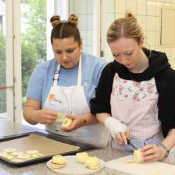 Grundlagen der Kinderernährung zur Vorbereitung auf Praktikum und Beruf Grundlagen der Kinderernährung zur Vorbereitung auf Praktikum und Beruf