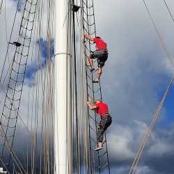 Hanna segelt über den Atlantik Hanna segelt über den Atlantik