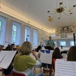 Herz und Herz vereint zusammen – Gemeinsame Musikwoche zweier Zinzendorfschulen Herz und Herz vereint zusammen – Gemeinsame Musikwoche zweier Zinzendorfschulen