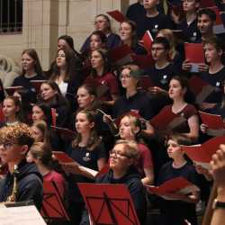Herz und Herz vereint zusammen – Gemeinsame Musikwoche zweier Zinzendorfschulen Herz und Herz vereint zusammen – Gemeinsame Musikwoche zweier Zinzendorfschulen