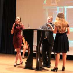 Hüte, Yachten und schnelle Autos Hüte, Yachten und schnelle Autos