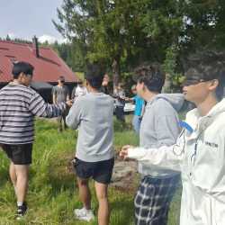 Hüttenwochenende: Drei Tage voller Lachen, Lagerfeuer und echter Gemeinschaft Hüttenwochenende: Drei Tage voller Lachen, Lagerfeuer und echter Gemeinschaft