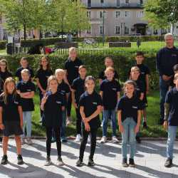 Freudiges Wiedersehen und neue Gesichter beim Start ins neue Schuljahr Freudiges Wiedersehen und neue Gesichter beim Start ins neue Schuljahr