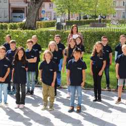 Freudiges Wiedersehen und neue Gesichter beim Start ins neue Schuljahr Freudiges Wiedersehen und neue Gesichter beim Start ins neue Schuljahr