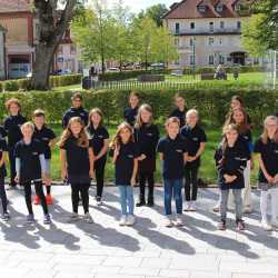 Freudiges Wiedersehen und neue Gesichter beim Start ins neue Schuljahr Freudiges Wiedersehen und neue Gesichter beim Start ins neue Schuljahr