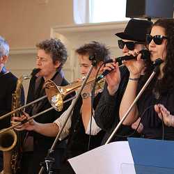 Facettenreiches Konzert der Zinzendorfschulen Facettenreiches Konzert der Zinzendorfschulen