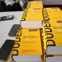 Schriftliche Prüfungen starten mit Deutsch-Abi - praktischer Teil des Kunst-Abiturs war schon vor zwei Wochen Schriftliche Prüfungen starten mit Deutsch-Abi - praktischer Teil des Kunst-Abiturs war schon vor zwei Wochen