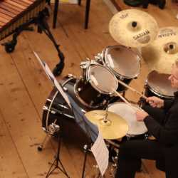 Ein Fest für die Ohren: Adventssingstunde der Zinzendorfschulen Ein Fest für die Ohren: Adventssingstunde der Zinzendorfschulen