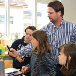 Fünftklässler lernen Strom zu sparen Fünftklässler lernen Strom zu sparen