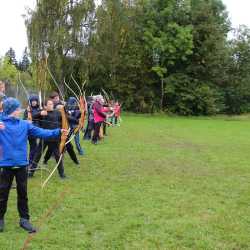 Fünftklässler wachsen zur Klassengemeinschaft zusammen Fünftklässler wachsen zur Klassengemeinschaft zusammen