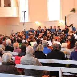 Überzeugendes Frühjahrskonzert der Zinzendorfschulen Überzeugendes Frühjahrskonzert der Zinzendorfschulen
