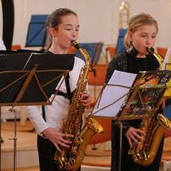 Überzeugendes Frühjahrskonzert der Zinzendorfschulen Überzeugendes Frühjahrskonzert der Zinzendorfschulen