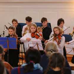 Überzeugendes Frühjahrskonzert der Zinzendorfschulen Überzeugendes Frühjahrskonzert der Zinzendorfschulen