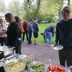 Grillfest vor den Pfingstferien Grillfest vor den Pfingstferien