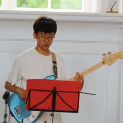 Kirchensaal wird zur Kulisse von Unterwelt und strahlenden Helden Kirchensaal wird zur Kulisse von Unterwelt und strahlenden Helden