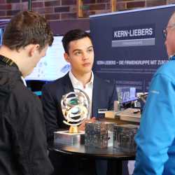 JOBwärts! schafft Durchblick im Dickicht der Berufswelt JOBwärts! schafft Durchblick im Dickicht der Berufswelt