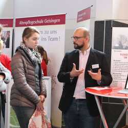 JOBwärts! schafft Durchblick im Dickicht der Berufswelt JOBwärts! schafft Durchblick im Dickicht der Berufswelt