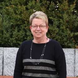 Zinzendorfschulen ehren viele Jubilare – allerdings einzeln Zinzendorfschulen ehren viele Jubilare – allerdings einzeln