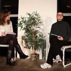 Literatur- und Theaterkurs überzeugt mit spannender Eigenproduktion Literatur- und Theaterkurs überzeugt mit spannender Eigenproduktion