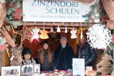 Waffeln der Renner auf dem Weihnachtsmarkt Waffeln der Renner auf dem Weihnachtsmarkt