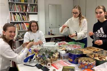 AES-Gruppe beim Nikolausmarkt im CBH AES-Gruppe beim Nikolausmarkt im CBH