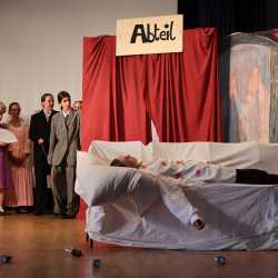 „Mord im Orient-Express“ – Spannung, Talent und Leidenschaft auf der Bühne „Mord im Orient-Express“ – Spannung, Talent und Leidenschaft auf der Bühne