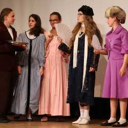 „Mord im Orient-Express“ – Spannung, Talent und Leidenschaft auf der Bühne „Mord im Orient-Express“ – Spannung, Talent und Leidenschaft auf der Bühne