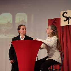 „Mord im Orient-Express“ – Spannung, Talent und Leidenschaft auf der Bühne „Mord im Orient-Express“ – Spannung, Talent und Leidenschaft auf der Bühne