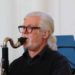 Frühlingskonzert mit bunter Vielfalt verschiedener Stilrichtungen Frühlingskonzert mit bunter Vielfalt verschiedener Stilrichtungen