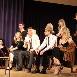 „Mörderische Séance“: Ein spannendes Kammerspiel voller Überraschungen und Humor „Mörderische Séance“: Ein spannendes Kammerspiel voller Überraschungen und Humor