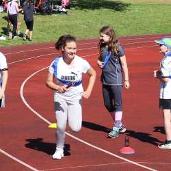 Sportfest der Klassen 5-8 bei schönstem Wetter Sportfest der Klassen 5-8 bei schönstem Wetter