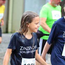 Stadtlauf Villingen: Fünf Zinzendorf-Sportler*innen schaffen jeweils 12 Runden Stadtlauf Villingen: Fünf Zinzendorf-Sportler*innen schaffen jeweils 12 Runden