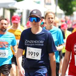 Stadtlauf Villingen: Fünf Zinzendorf-Sportler*innen schaffen jeweils 12 Runden Stadtlauf Villingen: Fünf Zinzendorf-Sportler*innen schaffen jeweils 12 Runden