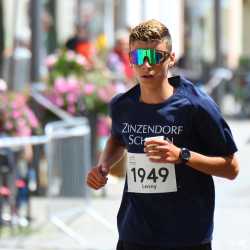 Stadtlauf Villingen: Fünf Zinzendorf-Sportler*innen schaffen jeweils 12 Runden Stadtlauf Villingen: Fünf Zinzendorf-Sportler*innen schaffen jeweils 12 Runden