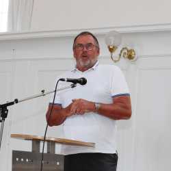 Abschied von Mitarbeitenden aus vielen Bereichen Abschied von Mitarbeitenden aus vielen Bereichen