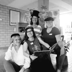 Erinnern. Verbinden. Feiern. – Wo Gemeinschaft über Generationen hinweg lebt Erinnern. Verbinden. Feiern. – Wo Gemeinschaft über Generationen hinweg lebt